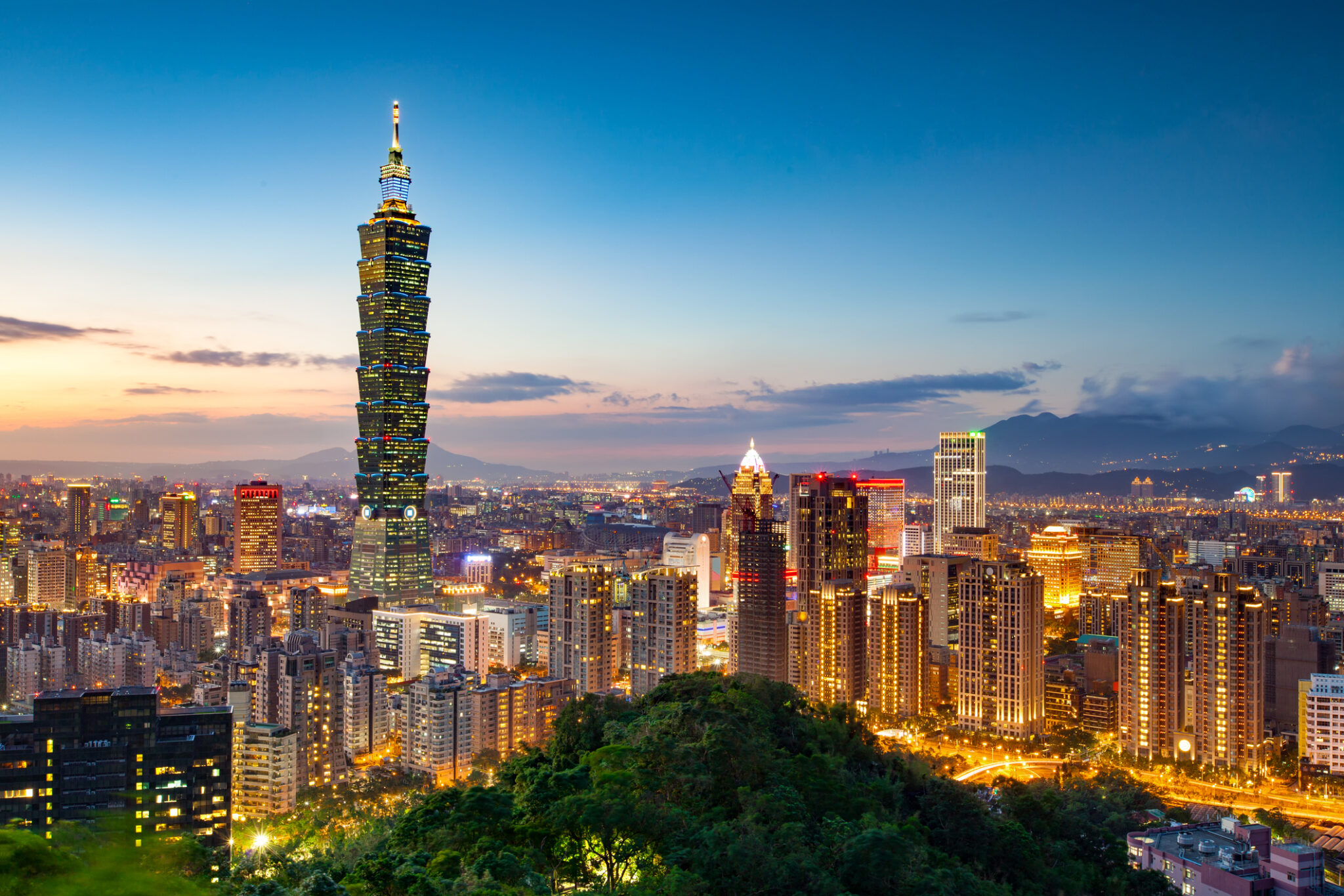 Taiwan Building Code How steel helps Taiwan's tallest building, Taipei 101, survive ...