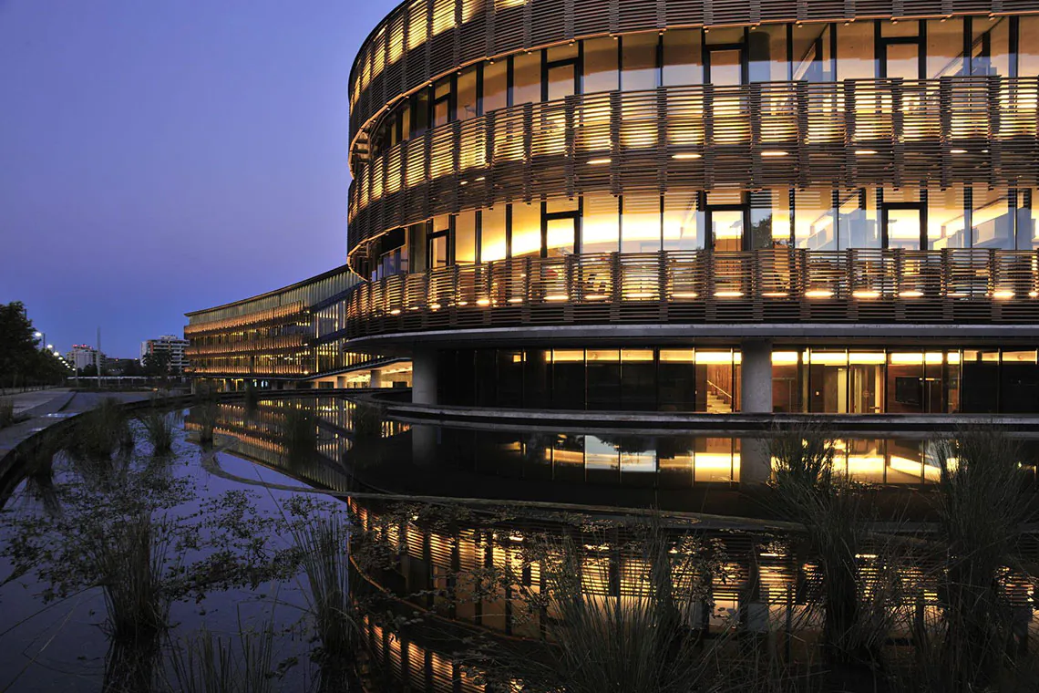 Transoceánica building at night
